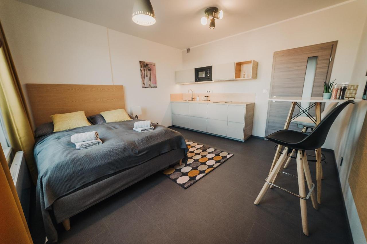 Ferienwohnung Beautiful New Studio, 400M From The Square Pilsen Exterior foto
