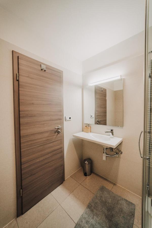 Ferienwohnung Beautiful New Studio, 400M From The Square Pilsen Exterior foto